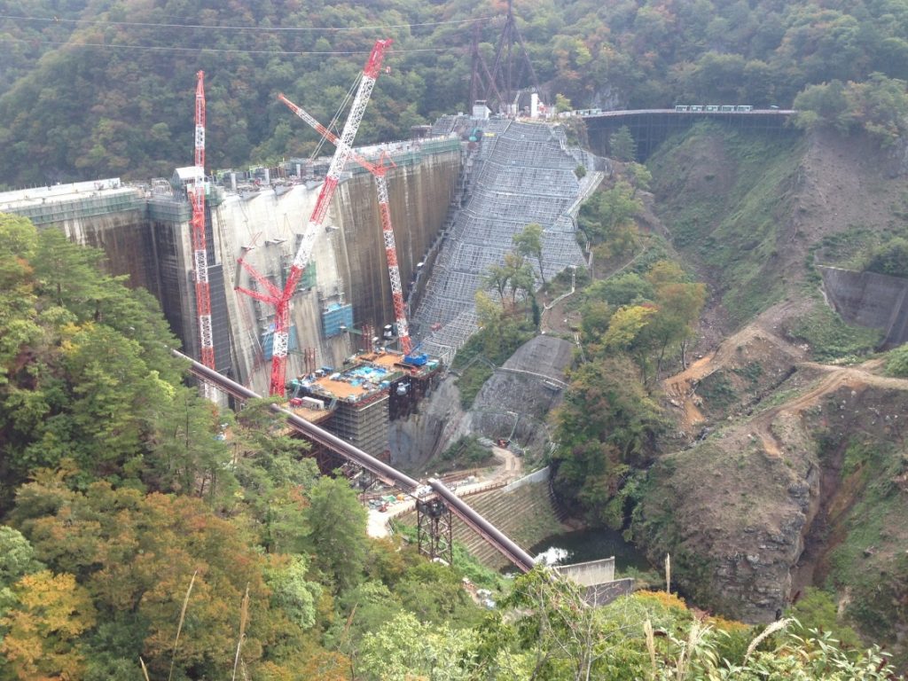 ダム工事中の写真
